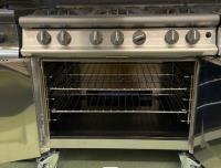 Oxley's Ovens Professional Oven Cleans image 1